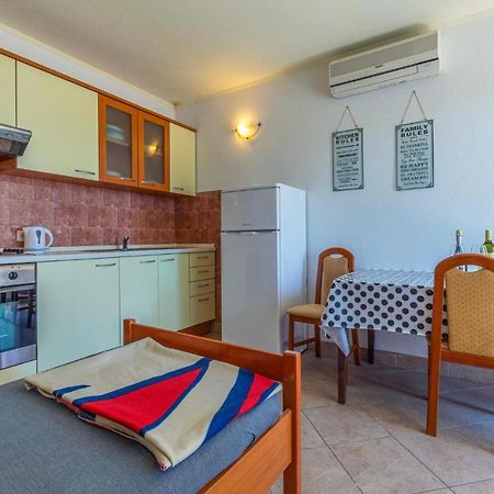 Stunning Apartment In Duce With Wifi מראה חיצוני תמונה