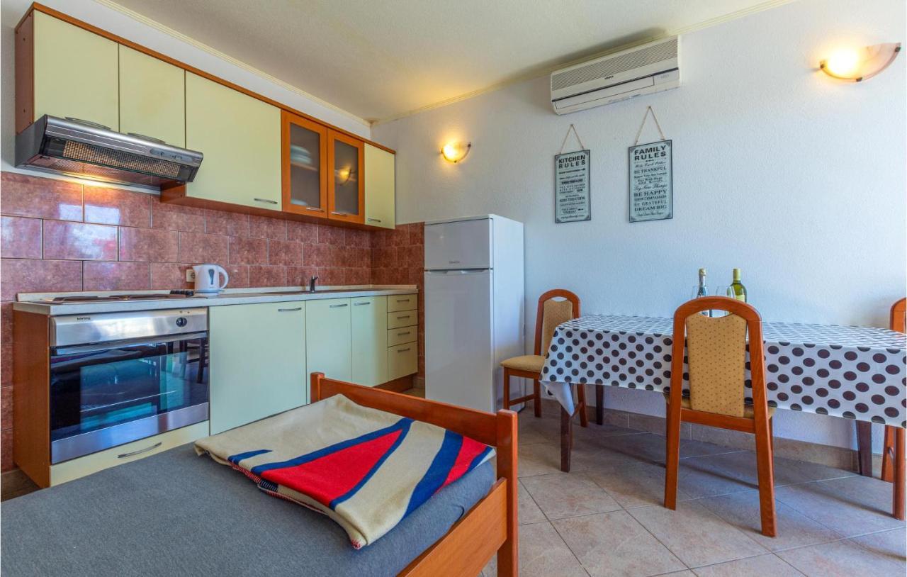 Stunning Apartment In Duce With Wifi מראה חיצוני תמונה